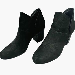 Eileen Fisher Black Suede Ankle Petal Boot - Women 9 - Classic Chic Bootie